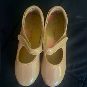 Girls Tan Tap Shoes with Strap